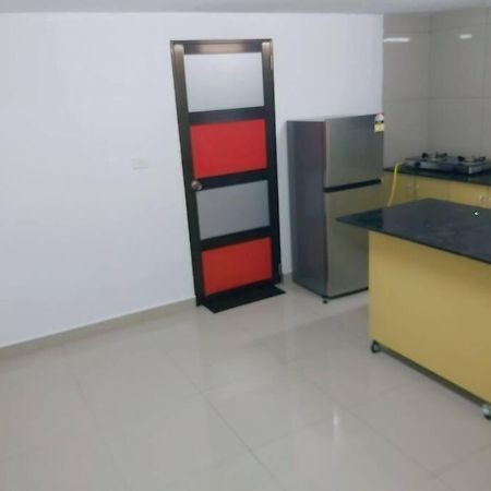 Barrett Accommodation Apartment 苏瓦 外观 照片